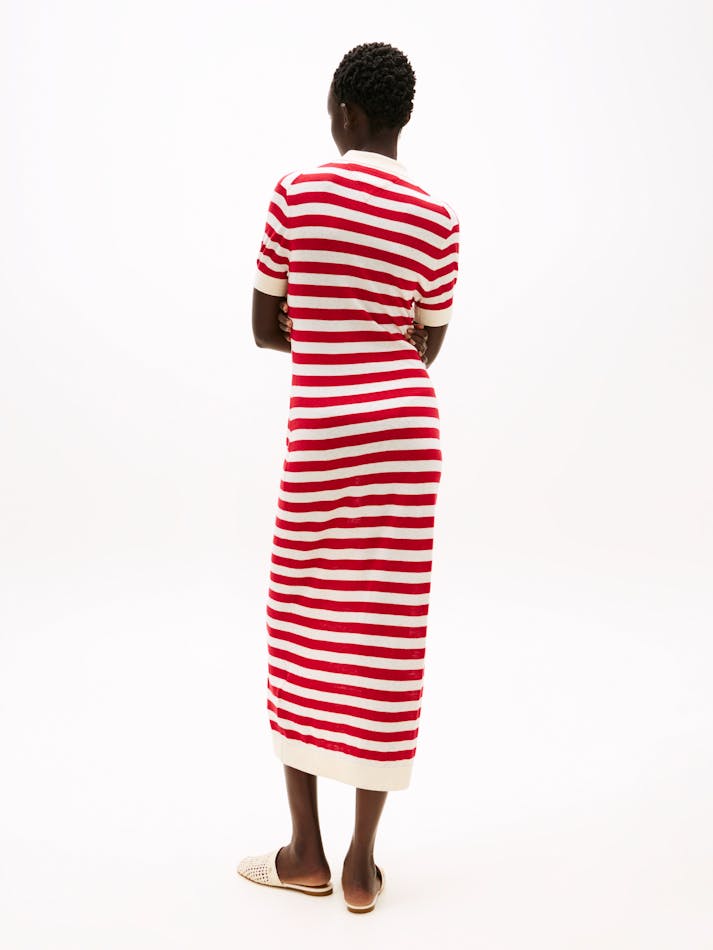 05B57307-0D0B-57CD-A1AC-48DB6E610C64