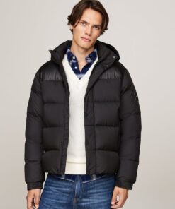 HOODED DOWN PUFFER JACKET