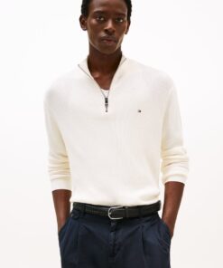 TEXTURED QUARTER-ZIP JUMPER
