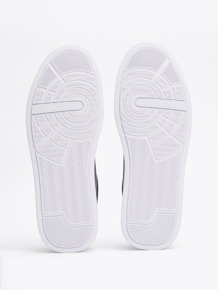 10028552-BAAF-1F33-11F5-30AD17A5F528