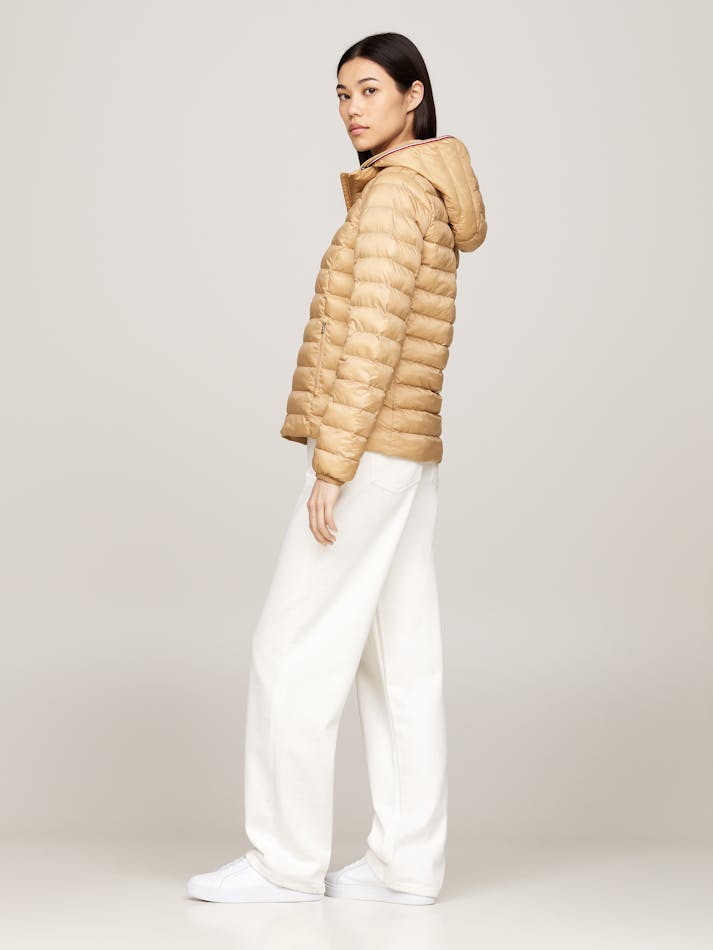 14BDB1DC-DD85-7206-A780-61DE7D6B7D1B