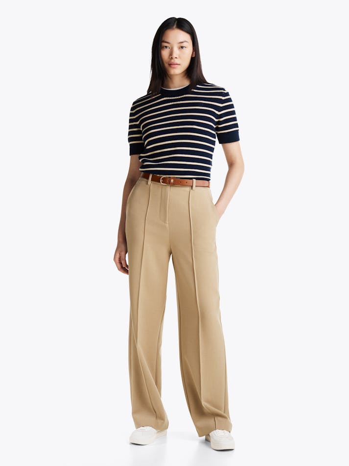 1BD53E48-7E27-F954-2163-C4C76DF179F6