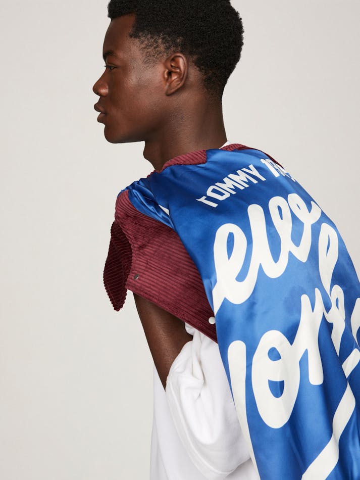 1EE1A0D4-2472-3C8F-D79B-5615413AF090