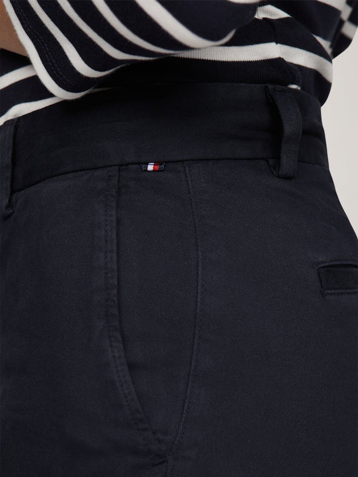 22DECF8C-3328-7780-3613-4CB08F4D5623