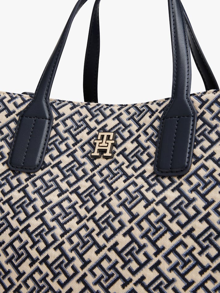 23E25C34-B9FC-E3EF-5CB7-475725B5605F