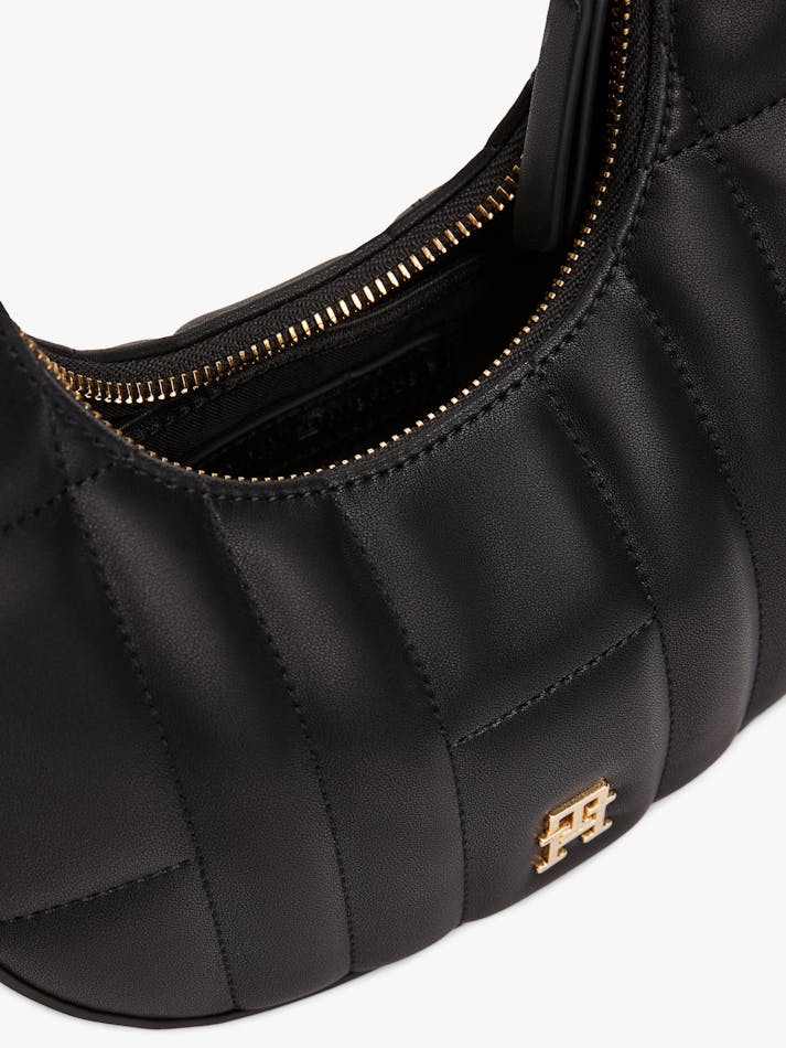 2BD58237-22F7-D661-9EF8-1AE6AF461F67