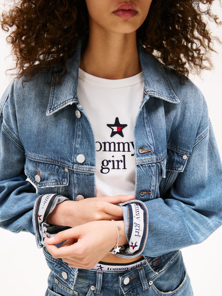 34B48008-2BBC-A652-BA4D-DF5EF80FD09F