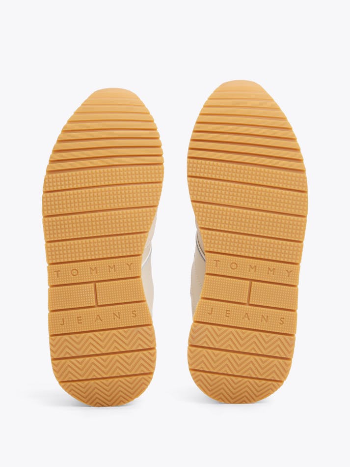 3A36CBC9-FA85-674E-50A1-87F164613C70