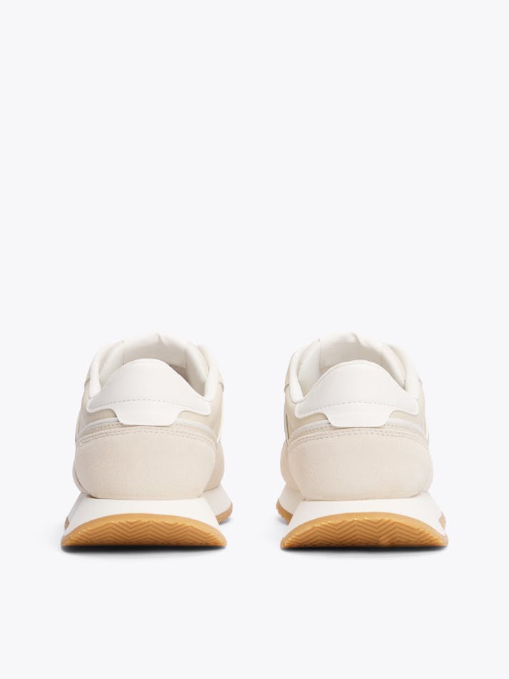 3BFF8073-FA19-5F1F-7AFC-5A8D4FF32953