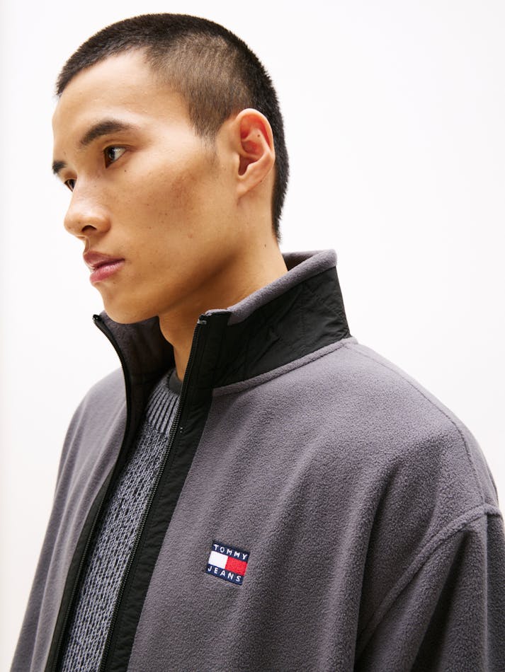 3CD19279-BF12-94D5-BBB4-090CE744F79E