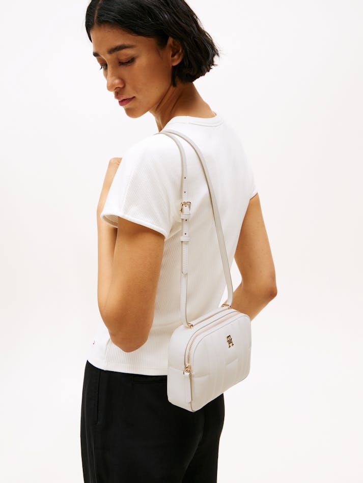 41B2F780-C925-EAD6-1135-003615F8F193