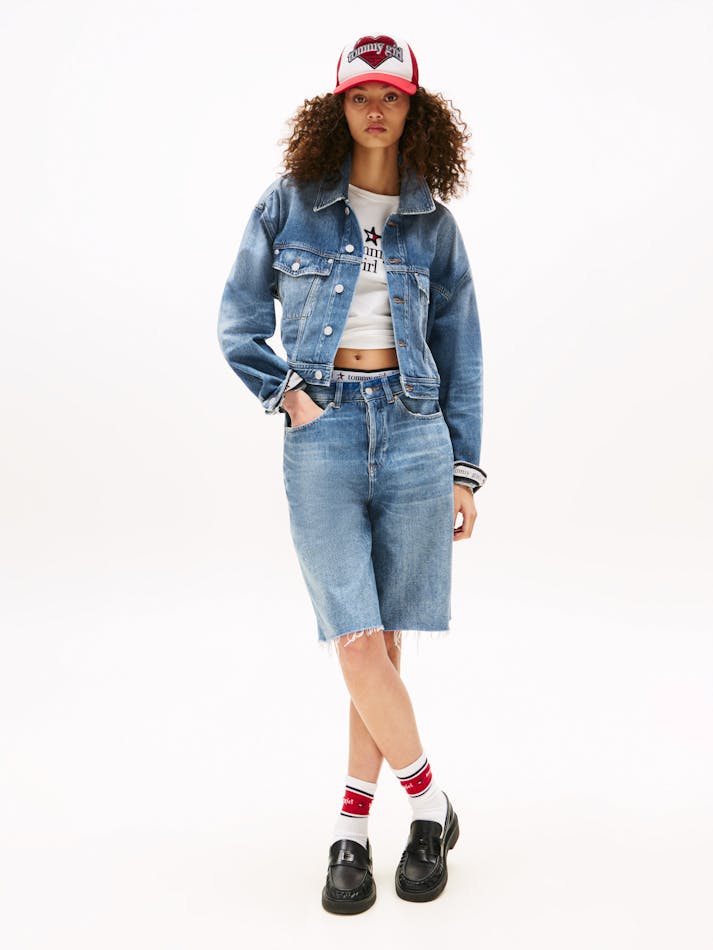 4330D639-696A-4BC7-B600-557B61431CED