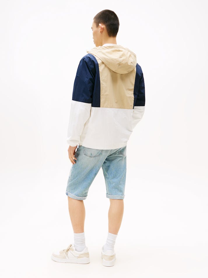 44B0C5E4-77C6-1743-7683-CD83001AC0BA