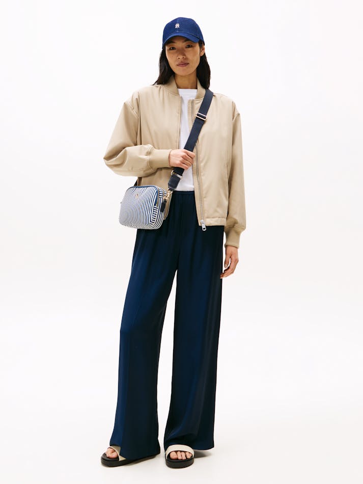 4AF7CA29-875B-A2AB-4EAB-C9706EFE0D53