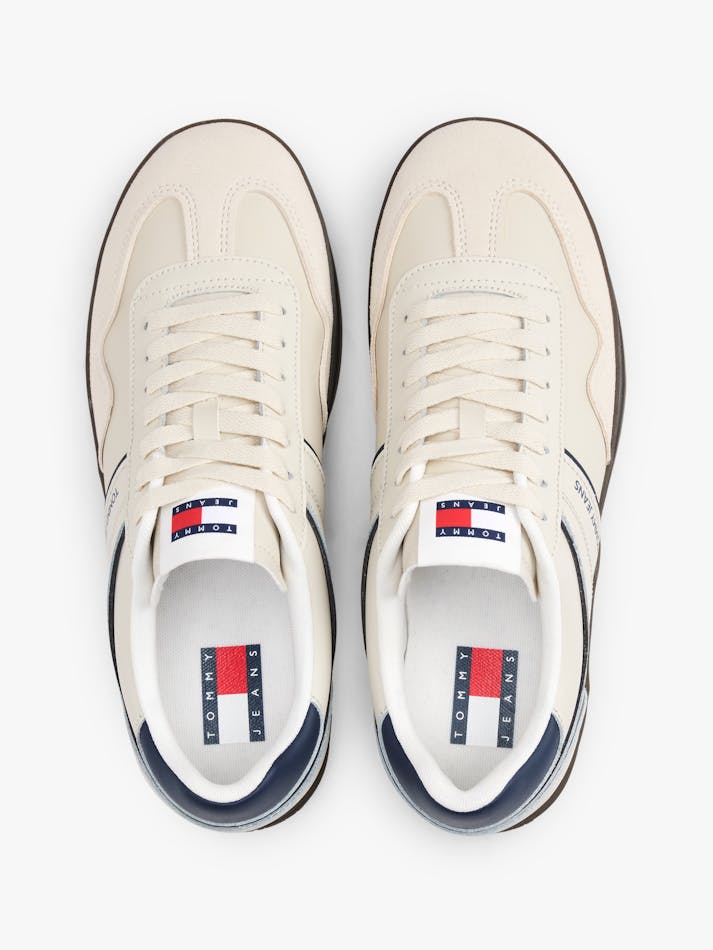 4BCCE03D-AC4A-2070-7980-31AEDADC583F