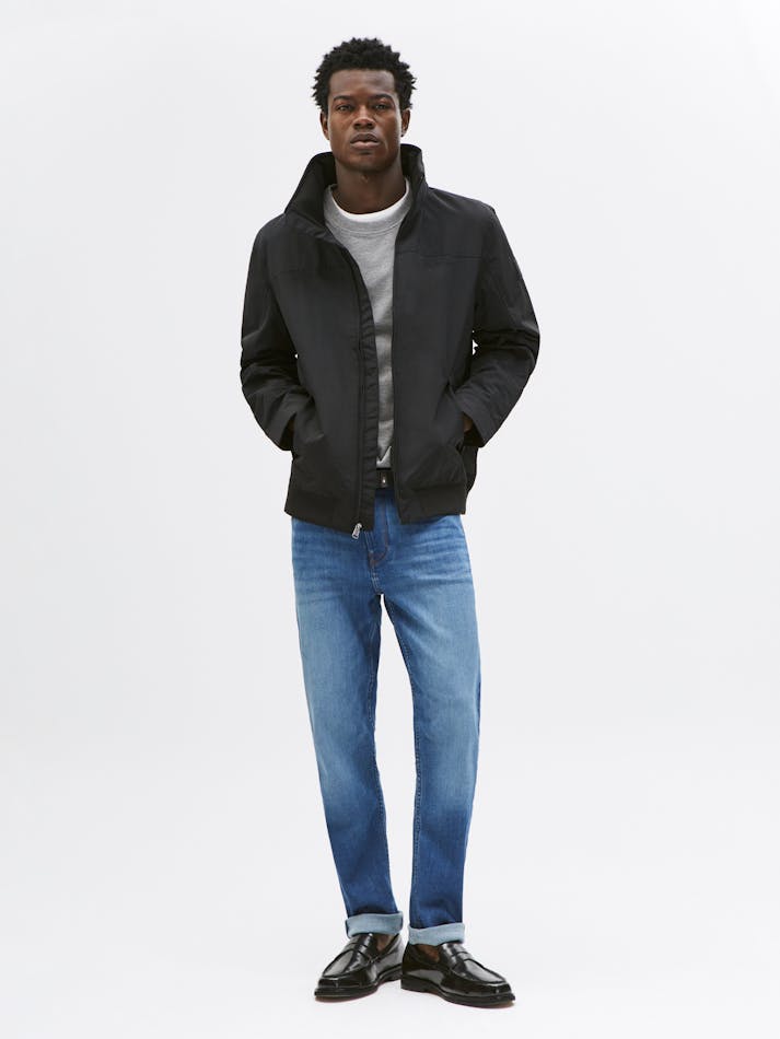 52DB8BA2-FD01-8C10-7B47-203EC366F5D5