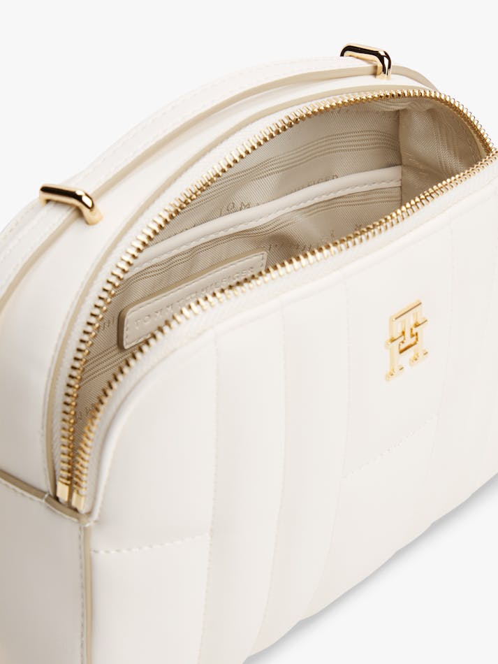 56999FD0-31F5-6975-8E17-ACB3E4954776