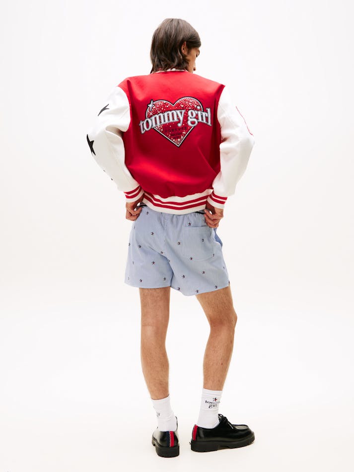 56D0A075-53D6-4B24-5BFE-C0CE1E354179