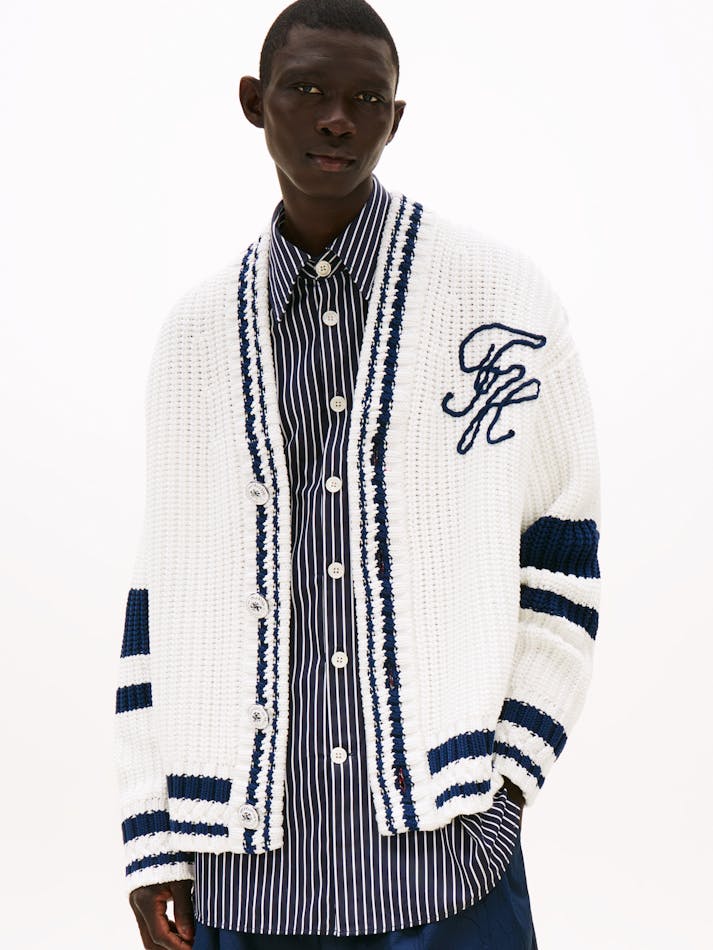 5E8EB41C-FD18-37E8-E764-A22B129D8ABC