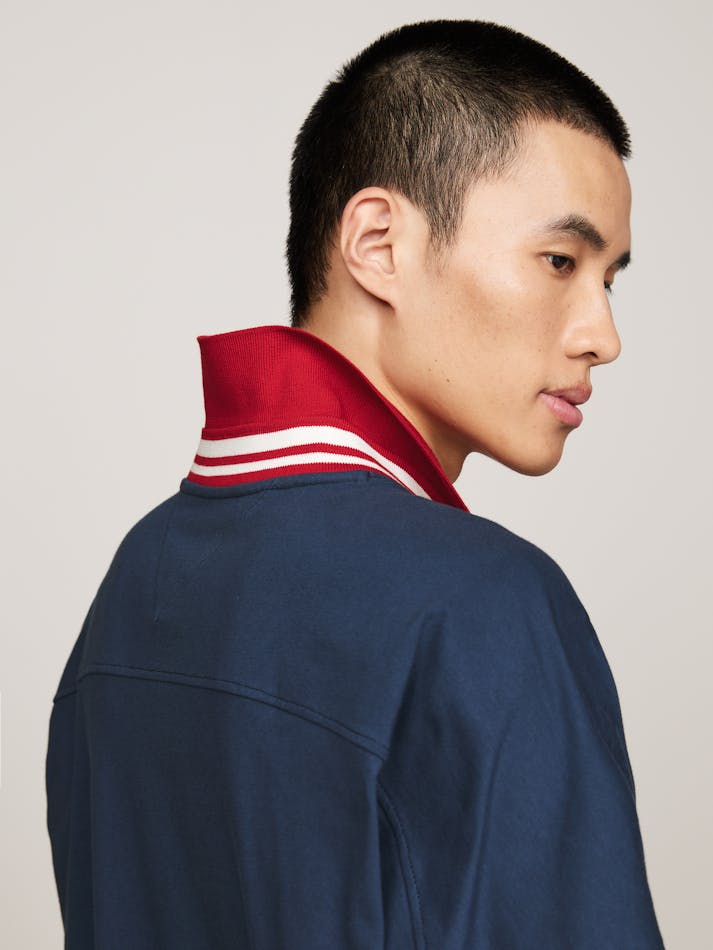 63A3B866-51F2-3C1B-1963-2614F5DEF435