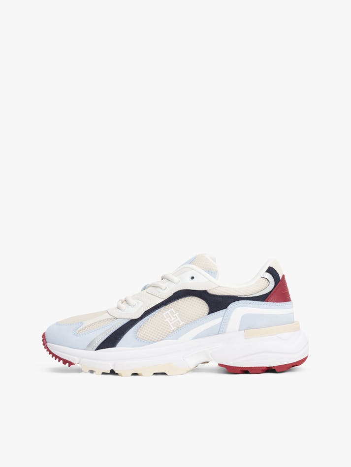 67D06569-C0B5-8EB6-3500-0284A4CBD68E