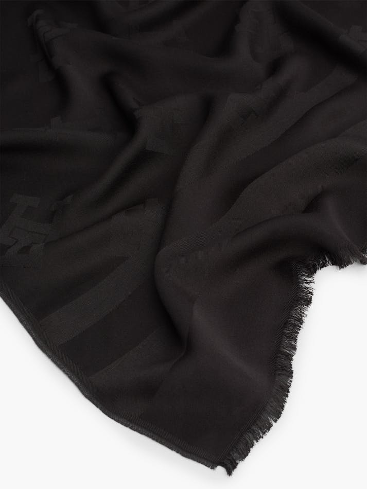 6D306827-4C49-1340-B980-E205B7557AF6