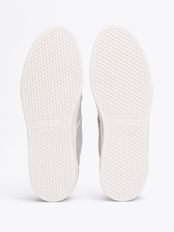 6E706B95-EDDA-A79D-3B15-04E2C48A8AC7