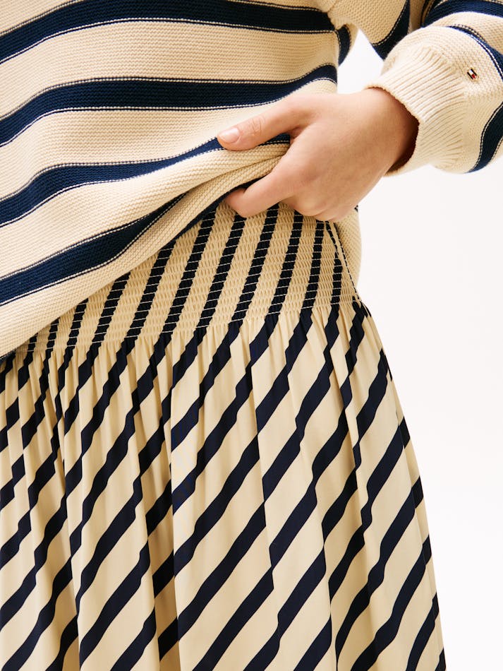 7289FDE6-5591-569D-E466-814BDC379DDB