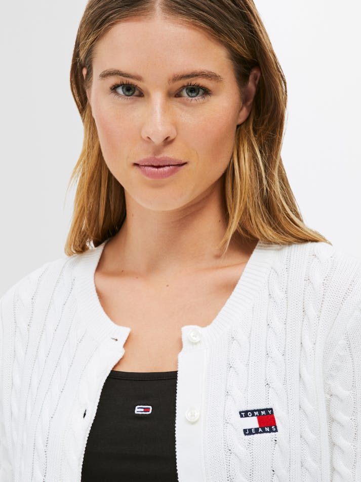 72F3B43F-0918-DA83-11E8-49D38409E8CE