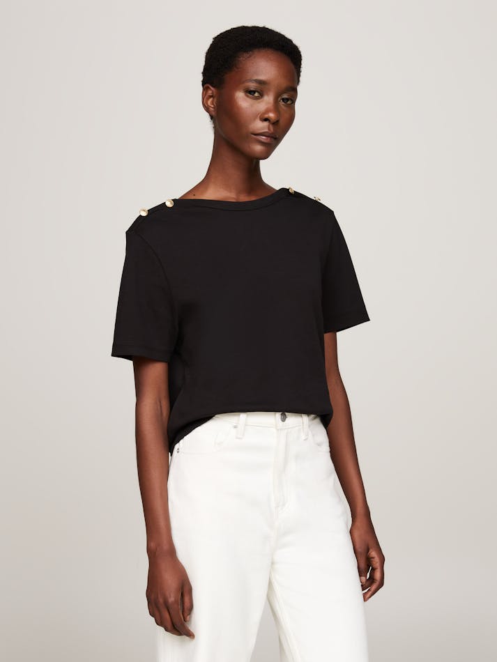 7A51B76D-536E-FF12-9C51-5CF32A4617A0