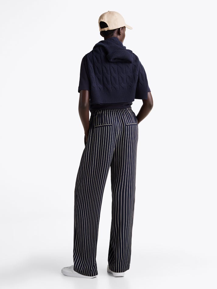 7C9693EB-9D5E-16DD-7E6F-8E478790A691