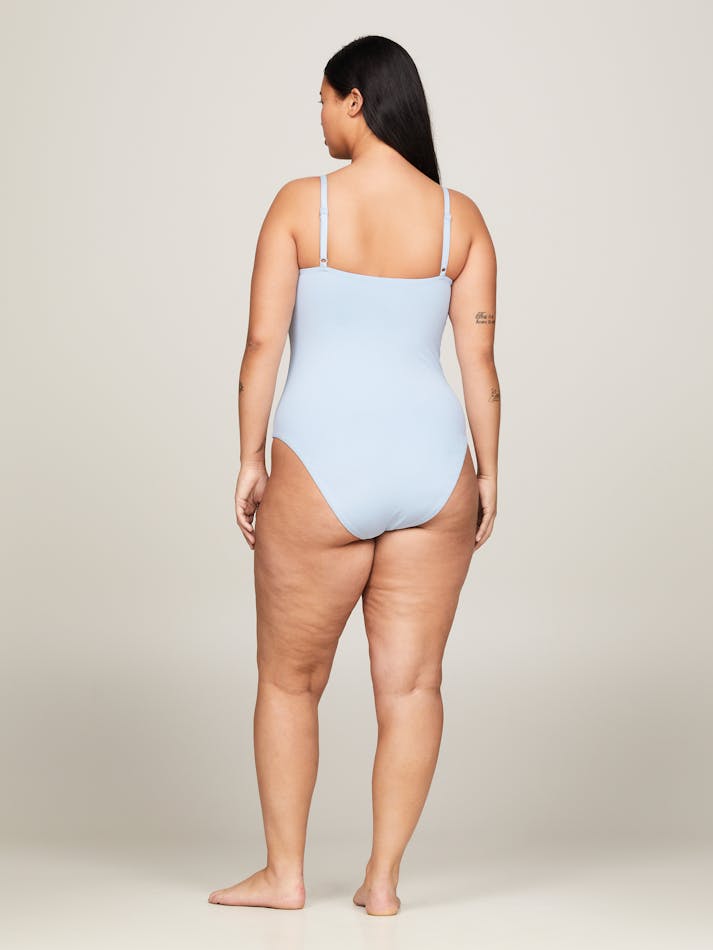 8B62E1FC-E6A0-3D46-6EE5-C71E58C7D226