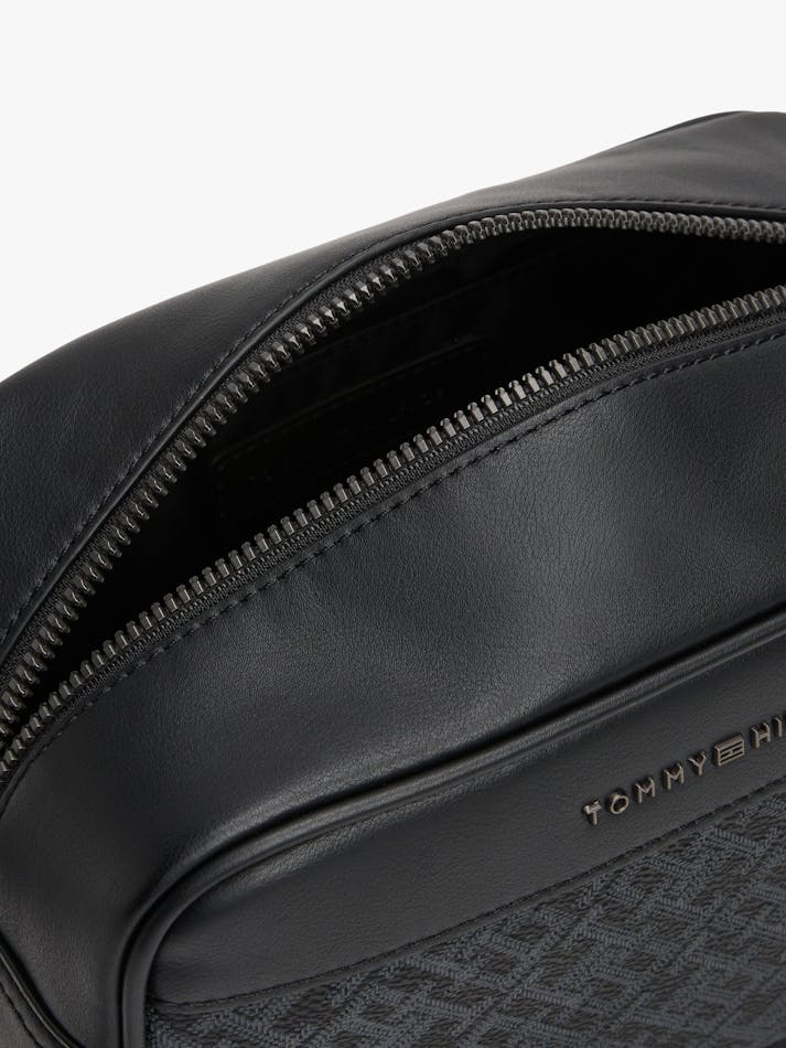 91F076F5-32EC-4049-9C45-1C659C9B8A1F