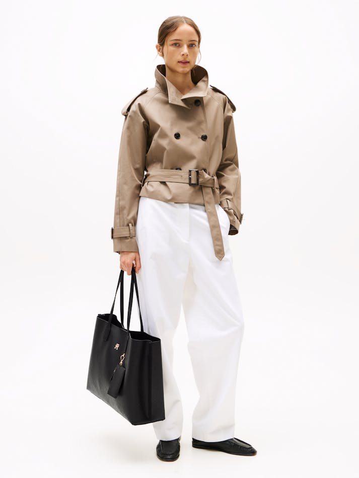 922B8825-D783-EC52-EE85-28AB1A4FC3B0