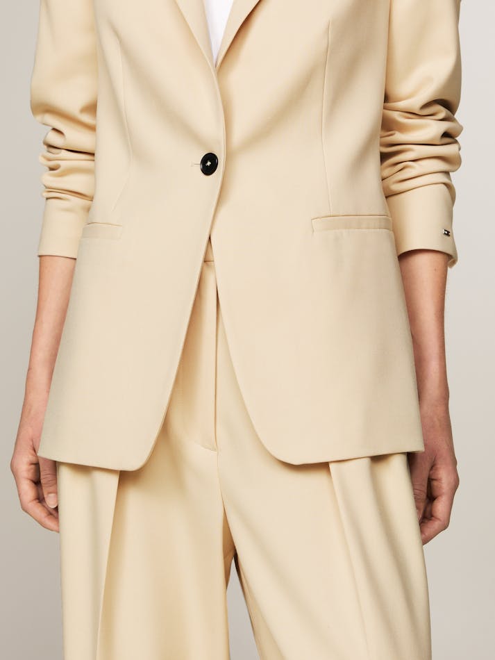 93188865-F829-6762-E504-5D5E9713720B