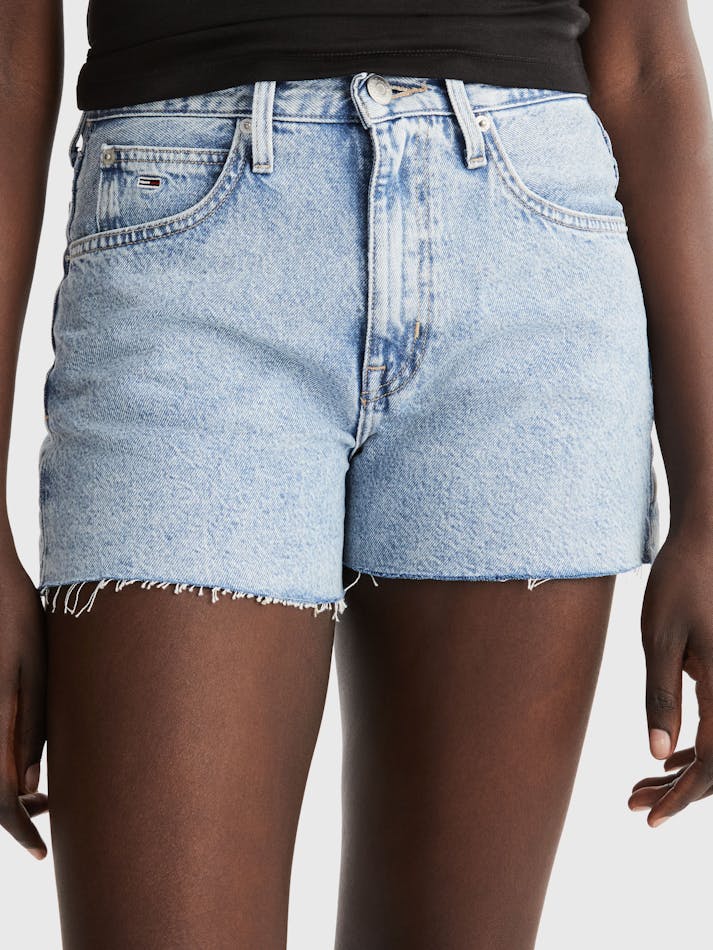 94F4EE40-6113-AE32-B3E7-6E2CFC62D483