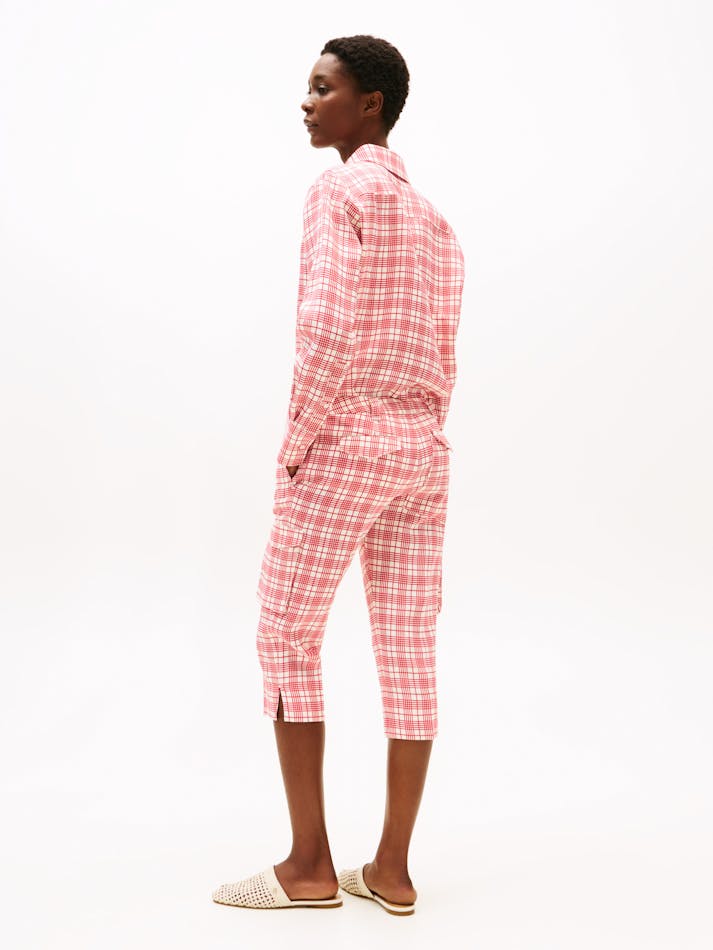 981514D3-262A-96D2-8A40-F293216AE00A