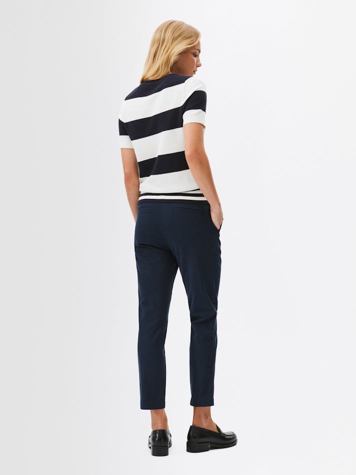 A3EB912F-D51B-B66A-D699-19484F995C1C