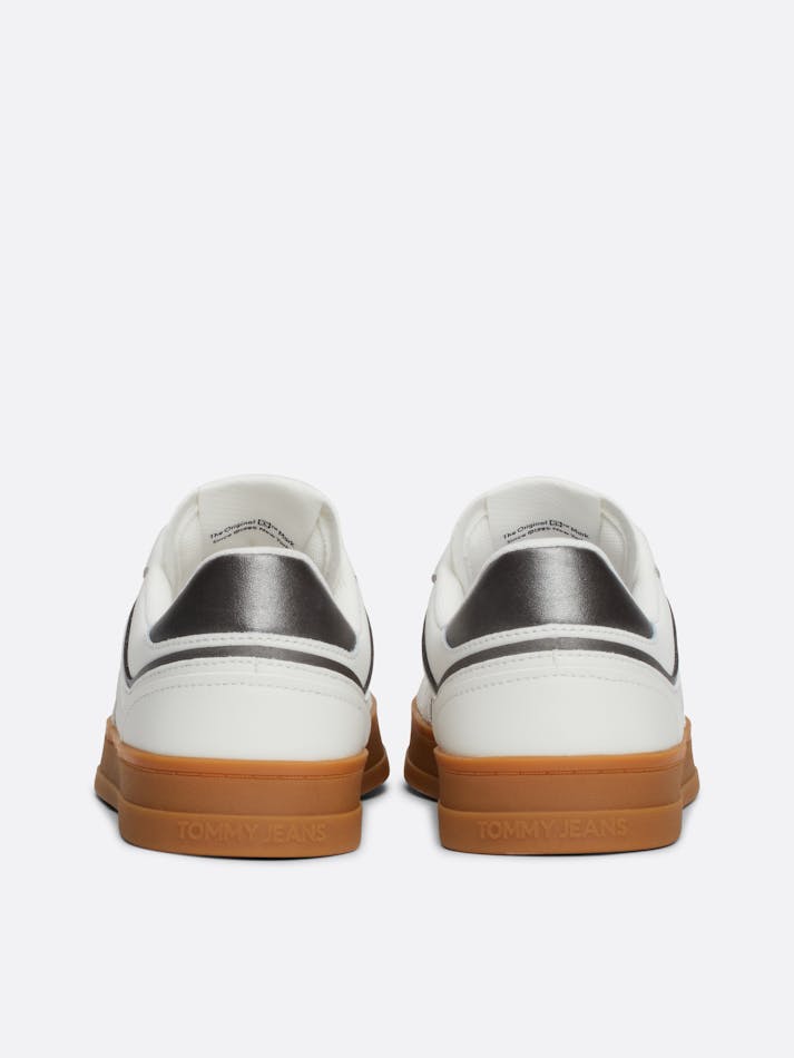 A6BDEF63-012E-09BF-8F42-DE39258E012B