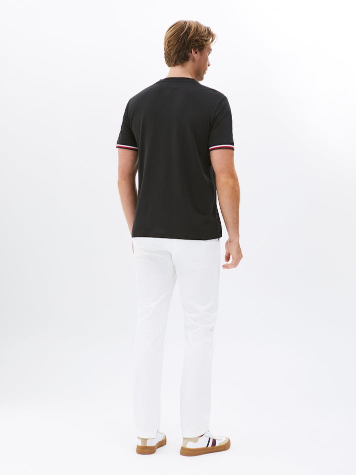 A8E0A3B2-2A00-A78A-ED8F-B15FB6774768