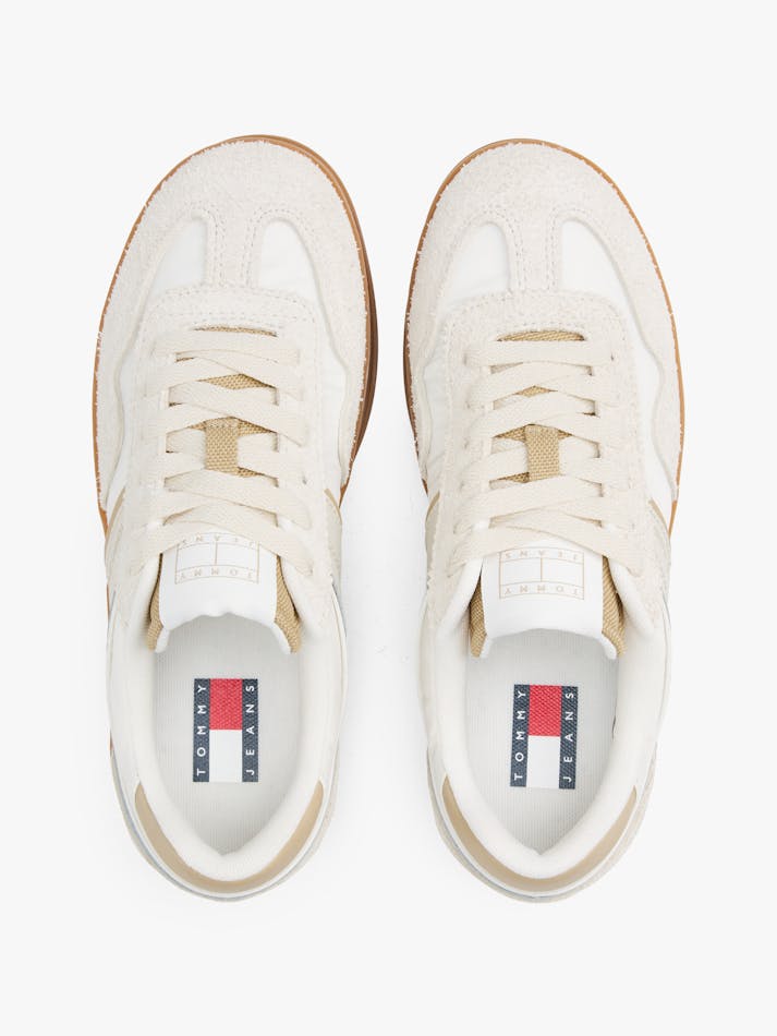 AC6CFB80-138B-ACEC-AE84-0481B8F944C4