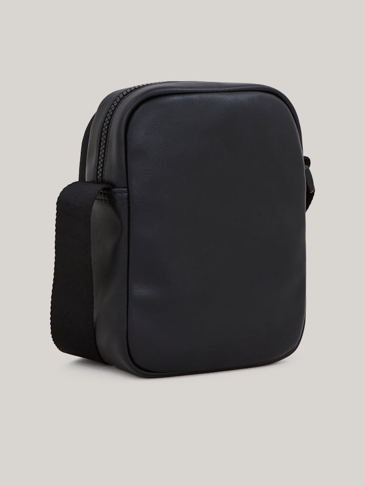 AE552AB8-387A-80E4-15E6-449ADD8097D9