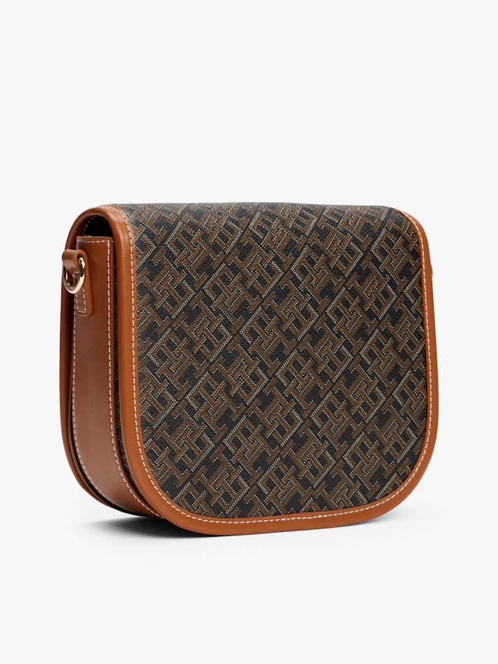 B407704F-0C55-A25F-A987-86DBABA72302