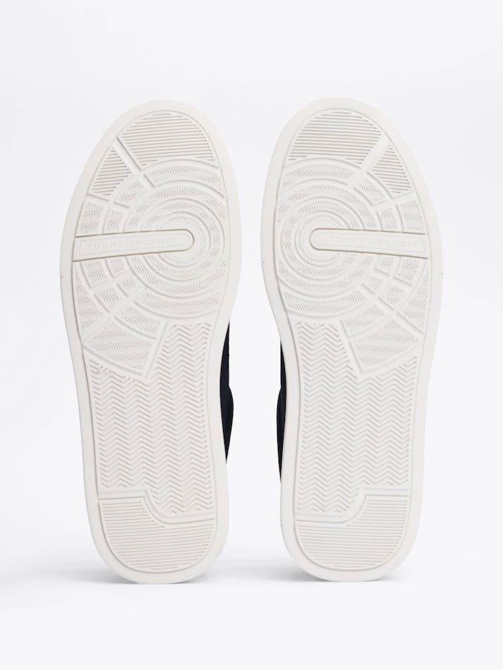 B4AB68E9-A06A-A687-C88F-B7E9173C972C