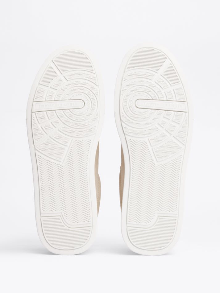 B975A502-B260-718E-111A-DA19A5E11D83