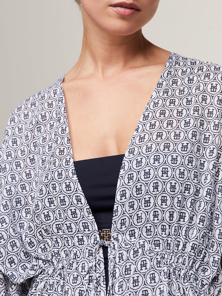 BBCF40B2-03E7-AC2A-F016-BECA9A047ABB