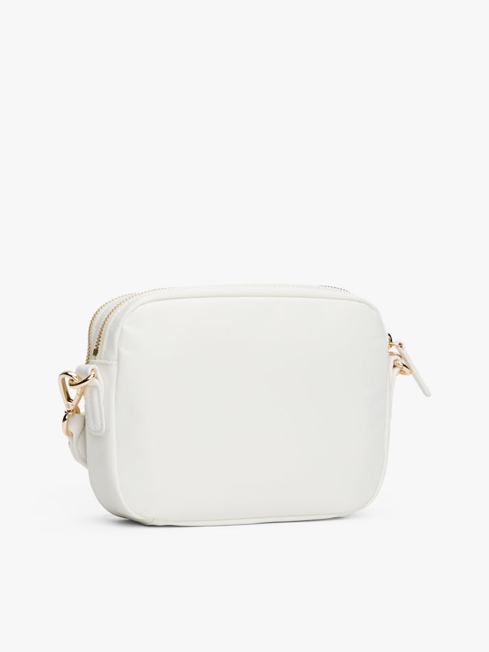 BC425C60-90E9-4A0E-FEA1-5D9F0ACBF5B2