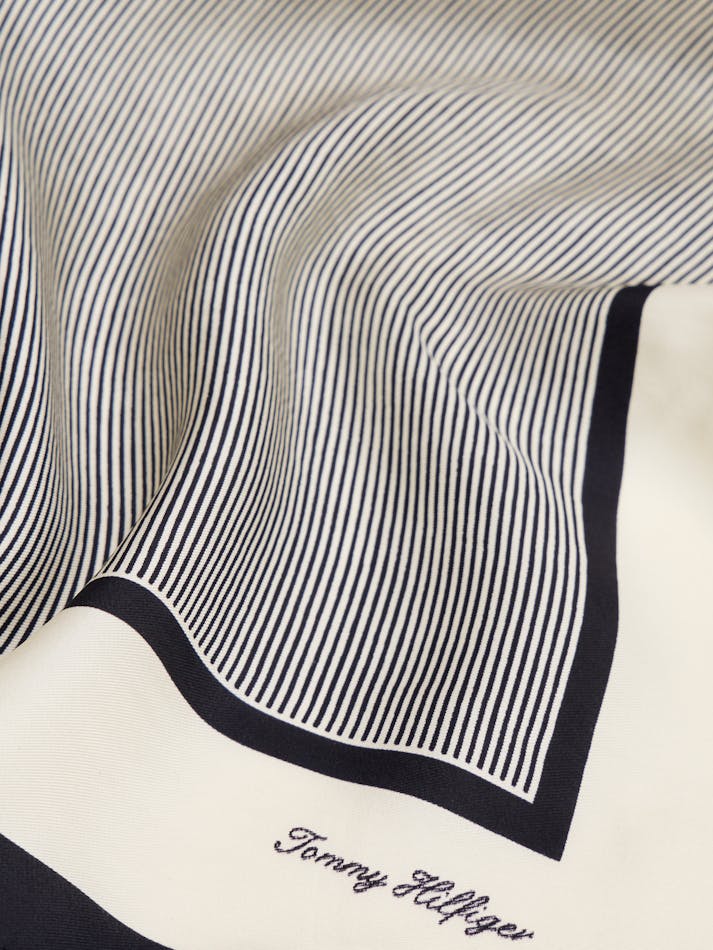 C1A80BA7-B8B9-8750-5ED7-9F09E838D6BE