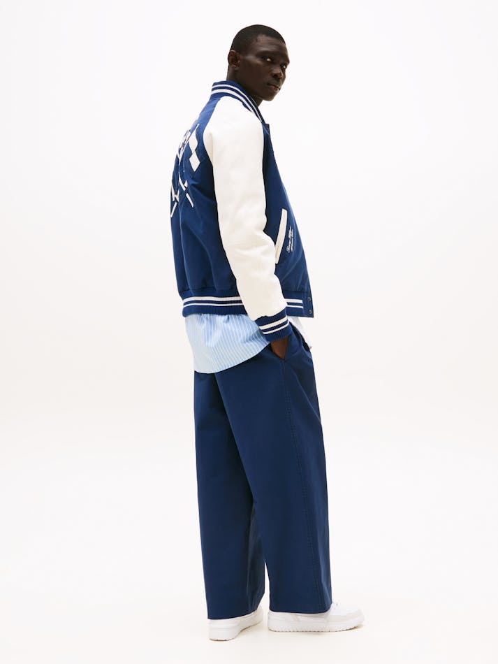 C6597640-0D26-B6C8-FE8E-98E5FAF14D77