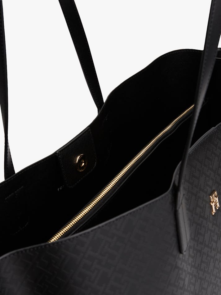 C7BC6698-8ECF-7A67-2F56-7C0C1FFF772B